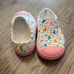 Native & Disney Jefferson Print shoes